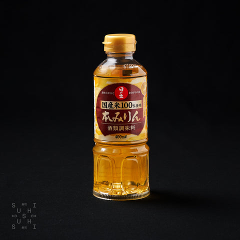400ml bottle of Hinode Hon Mirin on a black background