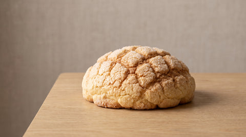 Soft sweet Japanese melon-shaped bread bun melon pan