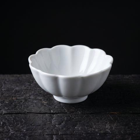 White porcelain chrysanthemum-petal scalloped bean dish