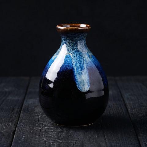 Sake Flask, Cascade