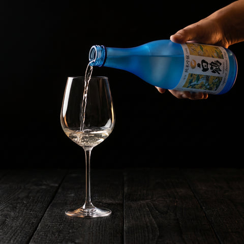 Hakutsuru Superior Junmai Ginjo 720ml, polished to 60%, Nada Kobe