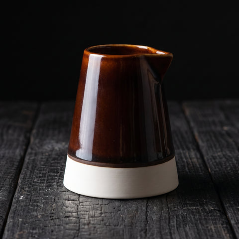 Saikai Pourer, Brown