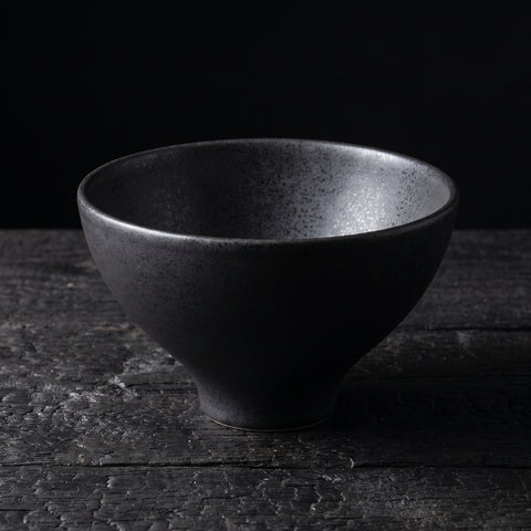 Mino Ware, Ash-Matte Black Speckled Small Dish, 85x50mm