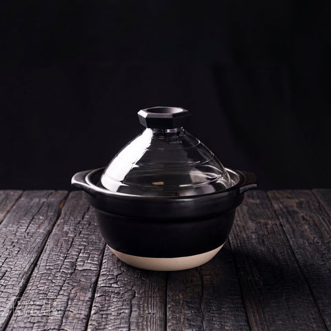 Hario, Glass-Lid Stovetop Rice Cooker, Large (2–3 Go), on charred wood