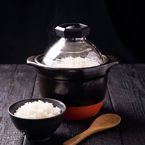 Hario, Rice Cooker, Small, with cooked rice and a rice bowl